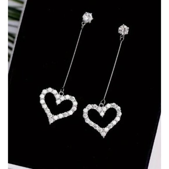 Silver Toned Heart‎ Drop Earrings With Crystal Rhinestones - Picture 1 of 3